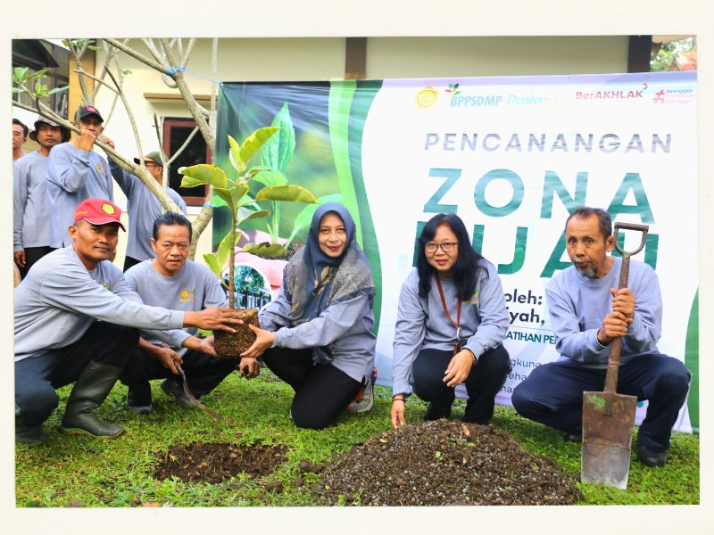 Pencanangan Zona Hijau dan Tanam Padi